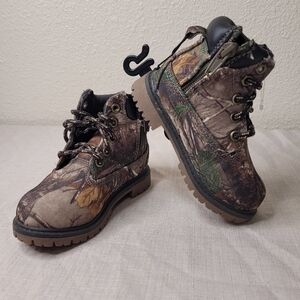 NWT kids Faded Glory camo boots size 7c